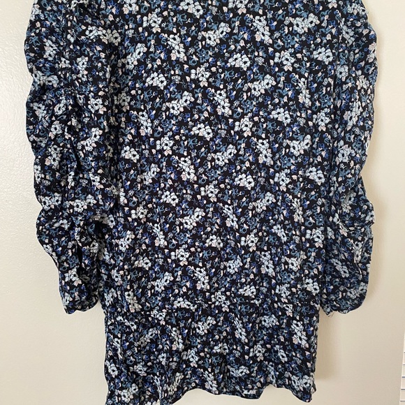 C&V - FLORAL TOP - Picture 2 of 2